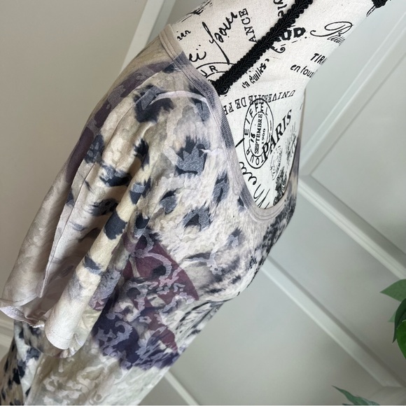 Mandee Short Sleeve Animal Print Rhinestone Sheer Top Cream & Gray Sz L - Picture 8 of 14